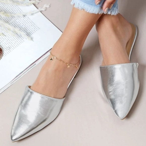 🌺2/$25🌺 A New Day Flats / Mules